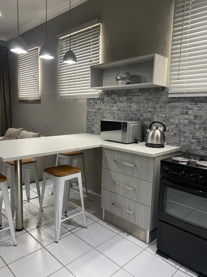 Adventure Apartment - Colchester - 5Km From Elephant Park Eksteriør bilde